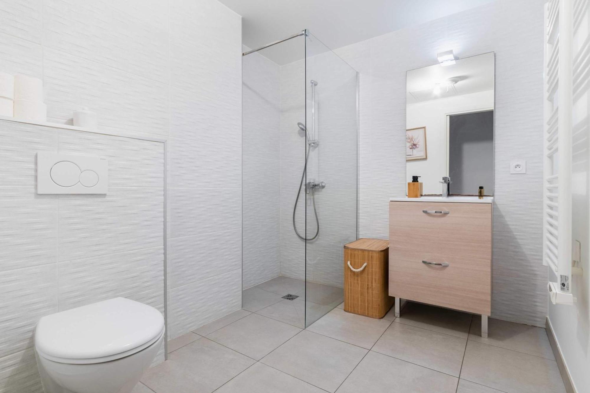 Appartement Lumineux Avec Terrasse Courbevoie - 4P - Flat-Guest Dış mekan fotoğraf